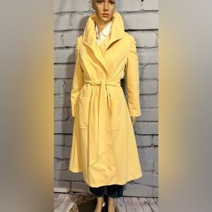 Vintage Bromleigh Women’s Butter-Colored Trench Coat Size Medium